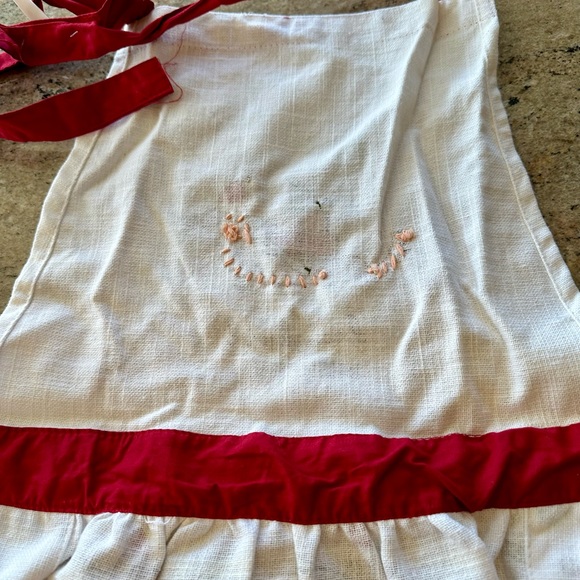 NWTs “Dachshund Through the Snow” cotton Christmas apron. - Picture 6 of 13
